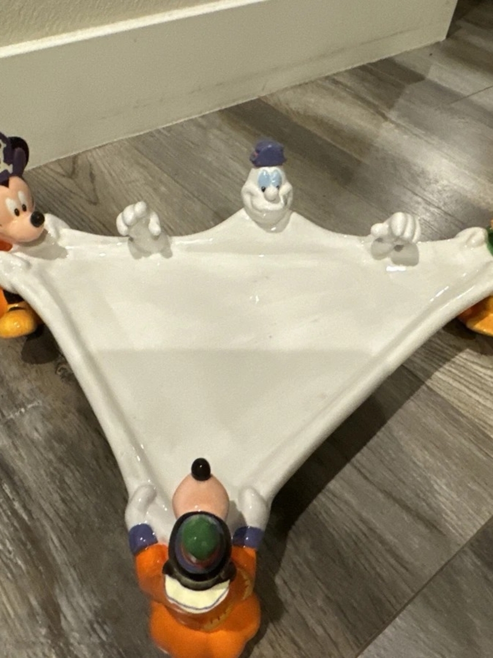 Genuine Disney Halloween Themed Triangle Cookie Cupcake Treat Ceramic Tray